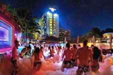 Hard Rock Hotel Pattaya-foam-party.jpg